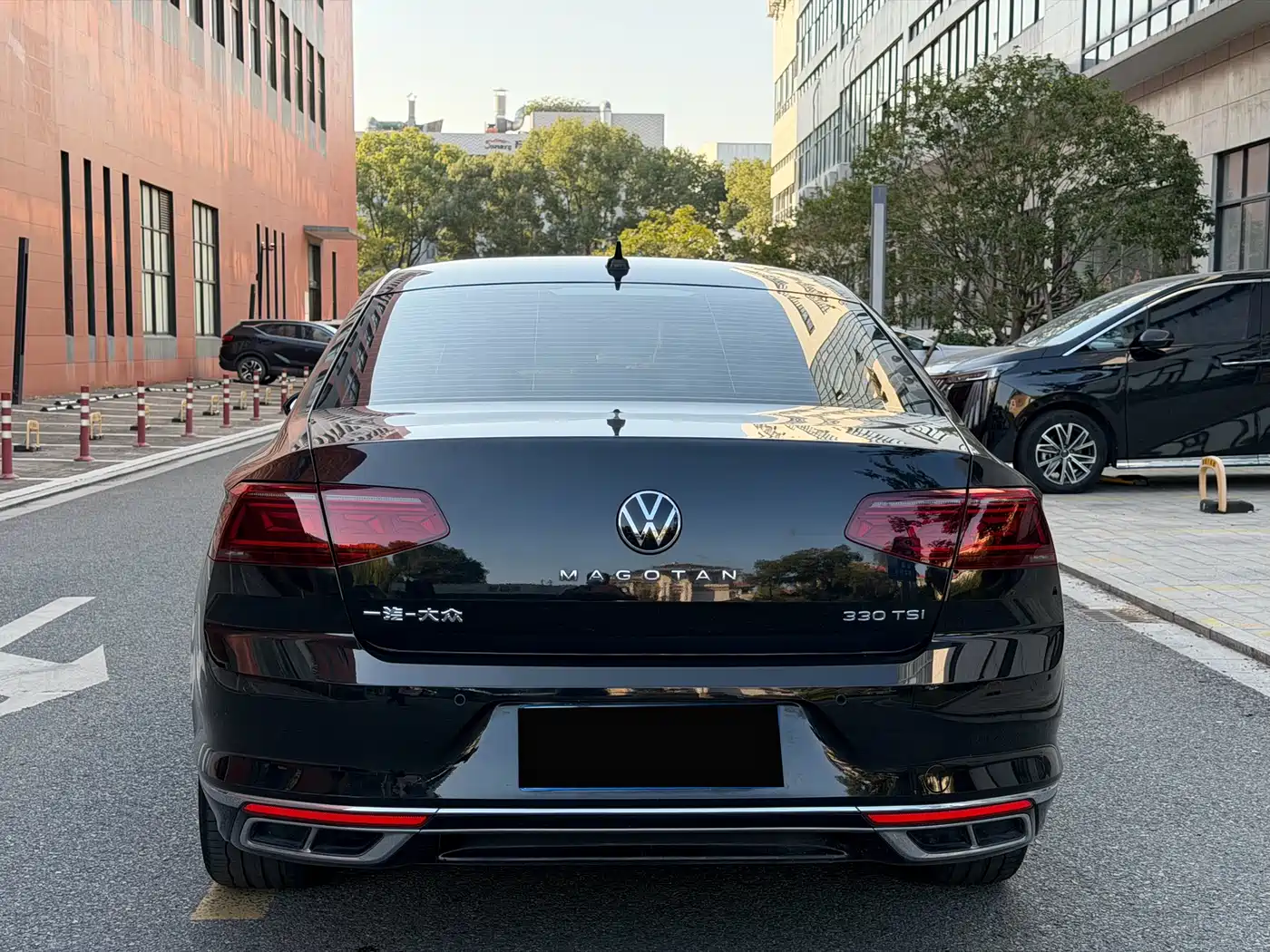 Volkswagen Magotan 2021 330TSI DSG 30th Anniversary Edition фото 19