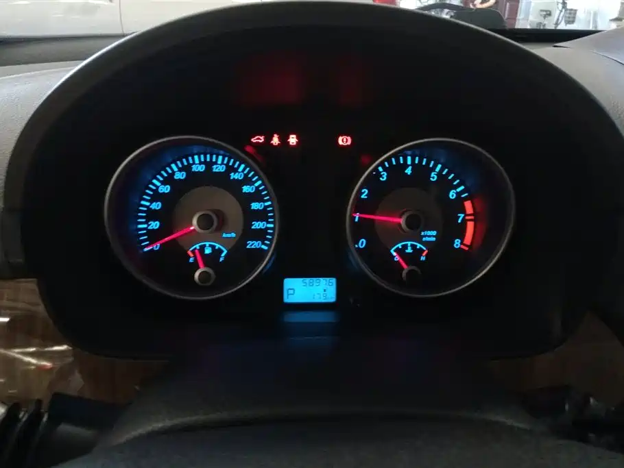 Buick Excelle 2015 1.5L Automatic Classic фото 14