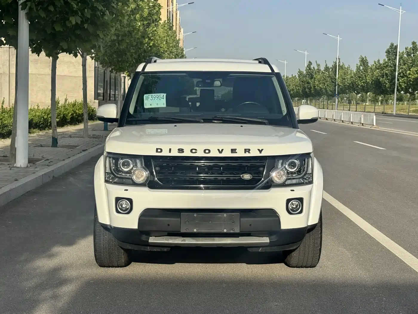 Land Rover Discovery 2015 3.0 SC V6 HSE фото 2