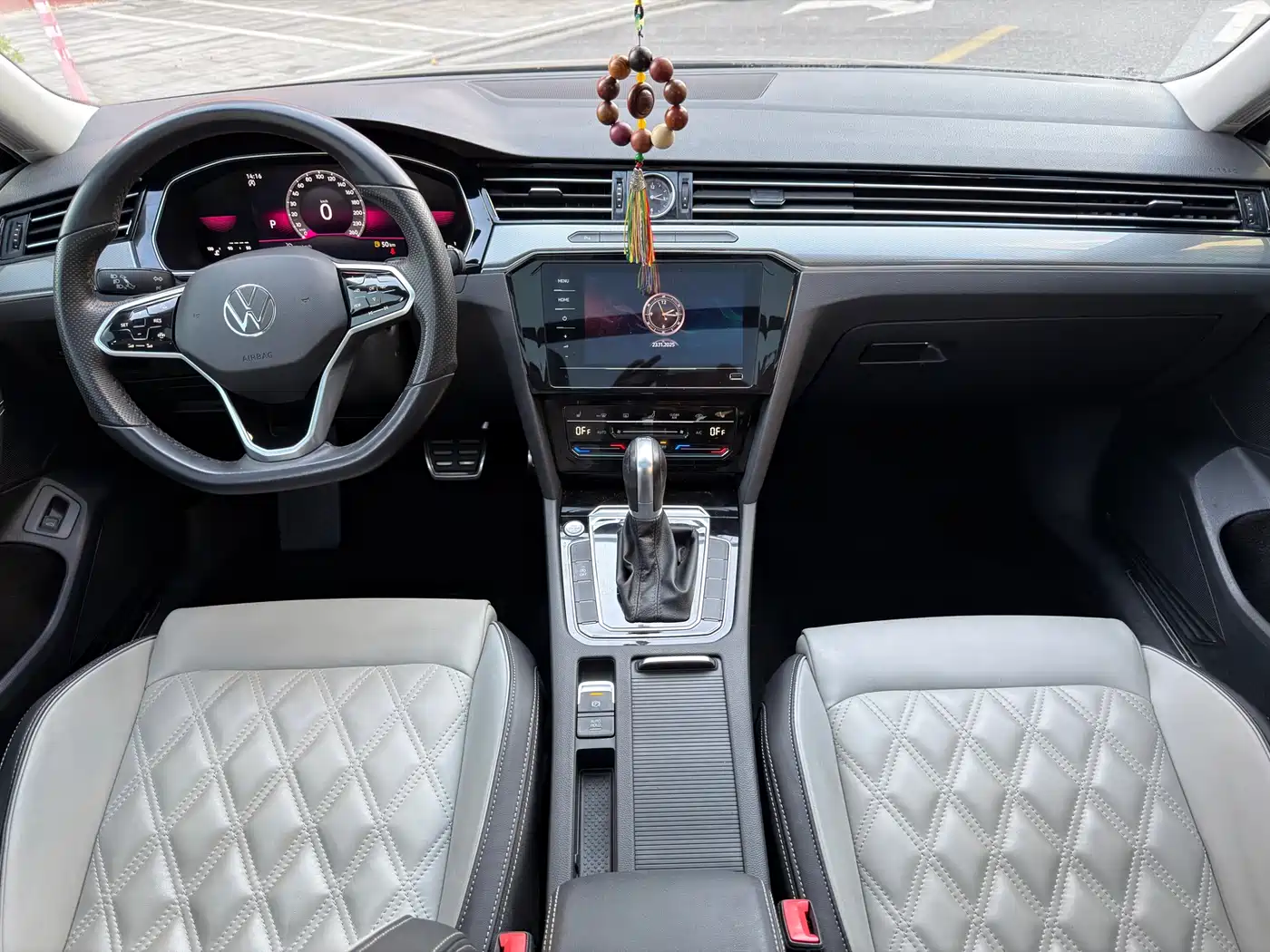 Volkswagen Magotan 2021 330TSI DSG 30th Anniversary Edition фото 7