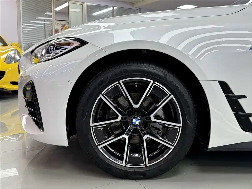 BMW 4 Series 2023 425i Gran Coupe M Sport Package фото 23