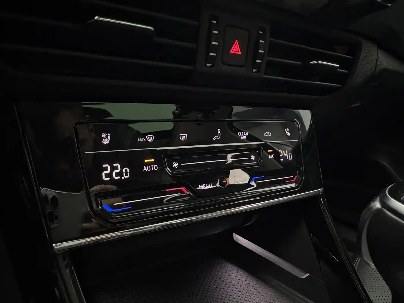 Volkswagen Passat 2024 330TSI Starlight Elite Edition фото 14