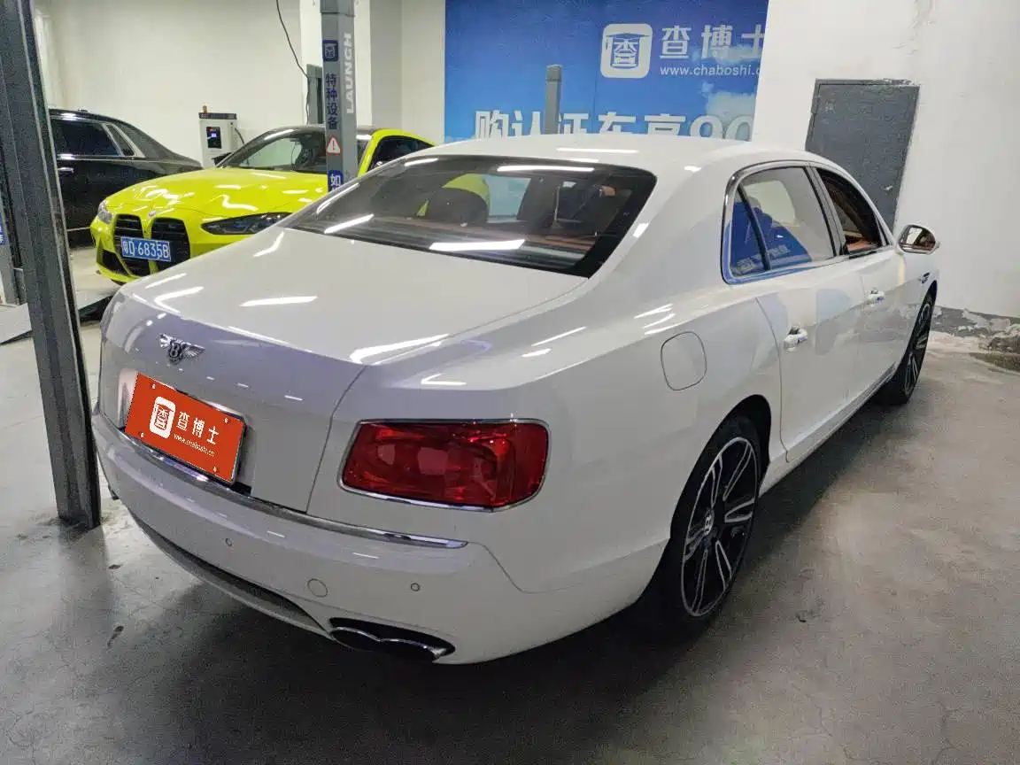 Bentley Flying Spur 2016 4.0T V8 Standard Edition фото 10