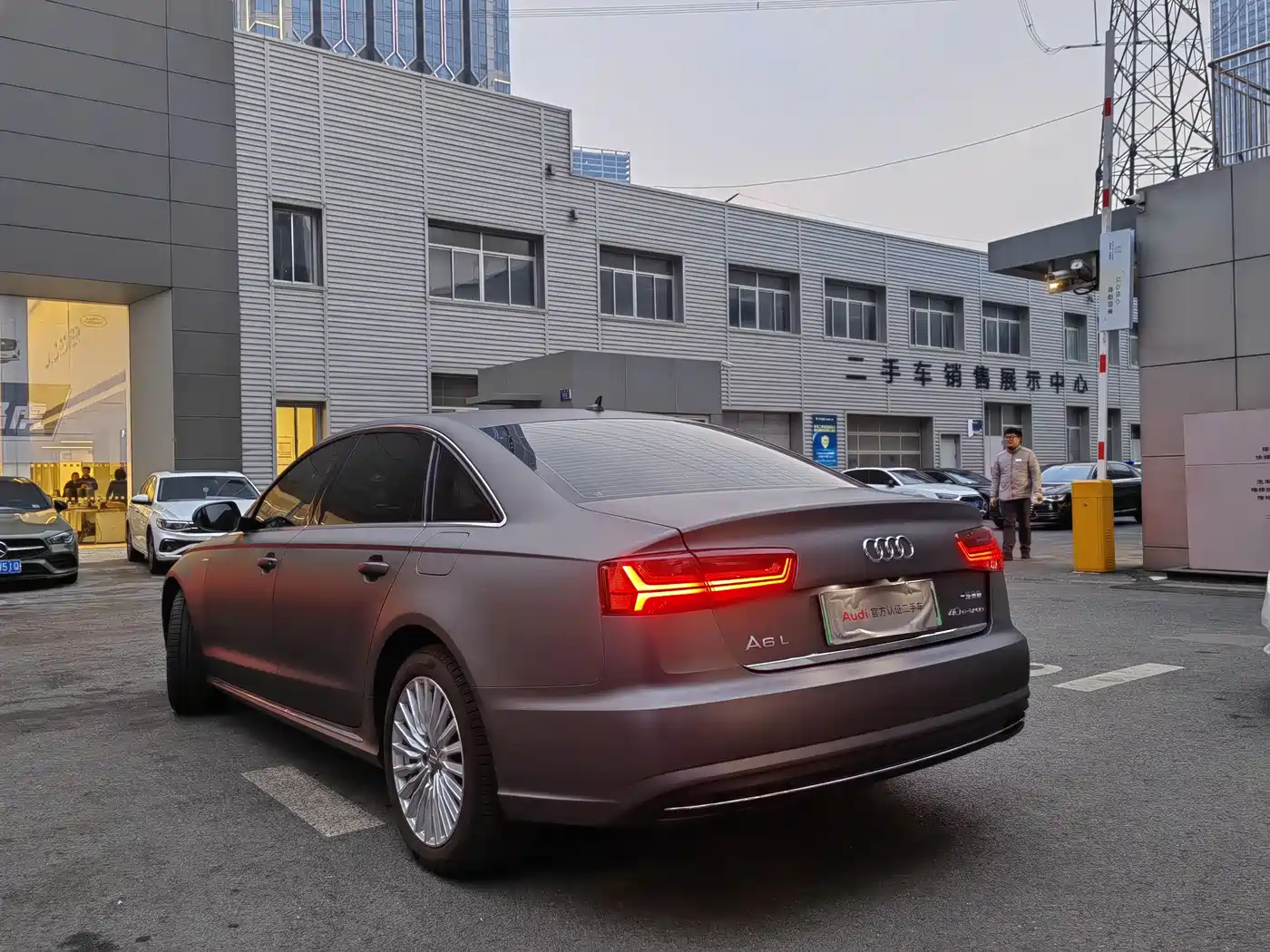 Audi A6L New Energy 2018 40 e-tron фото 8