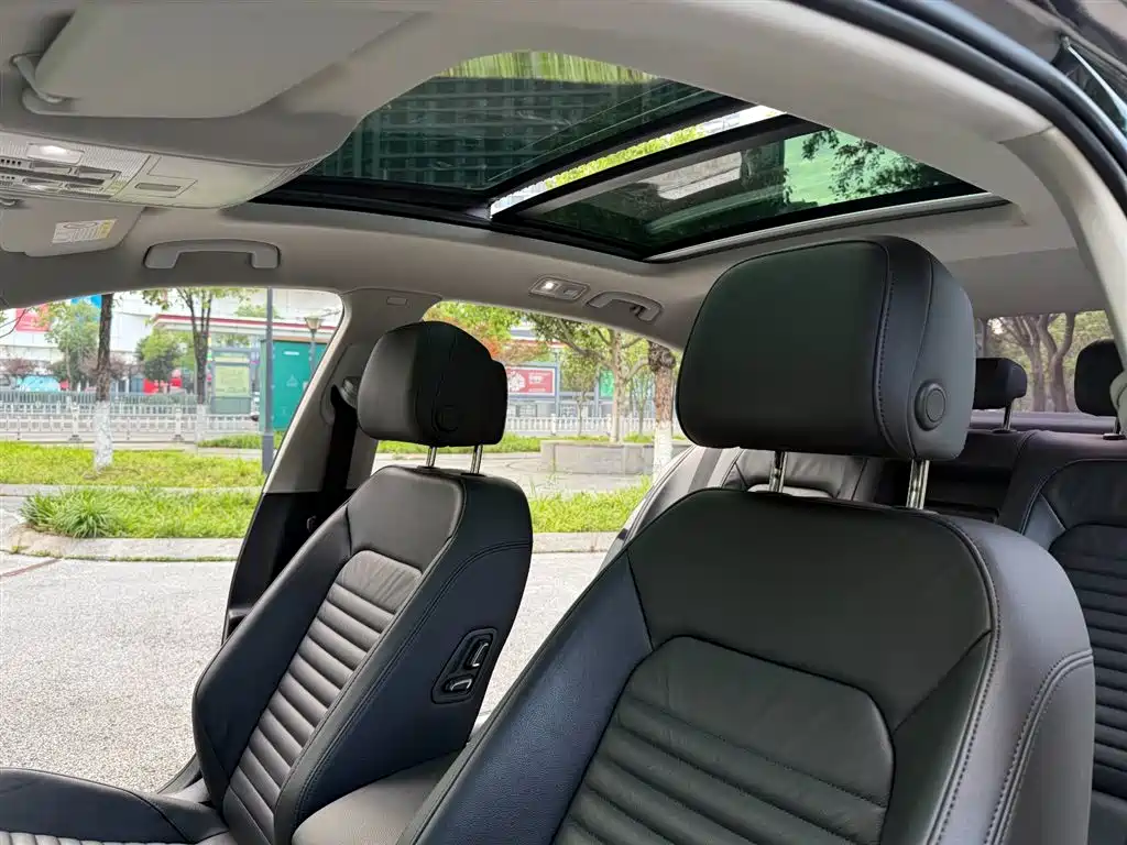 Volkswagen Magotan 2018 330TSI DSG Leading фото 23