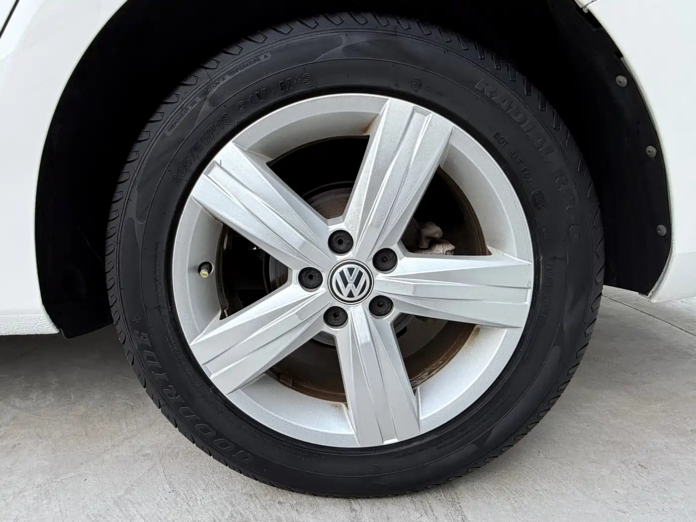 Volkswagen Lavida 2018 Classic 1.5L Automatic Trend China VI фото 18