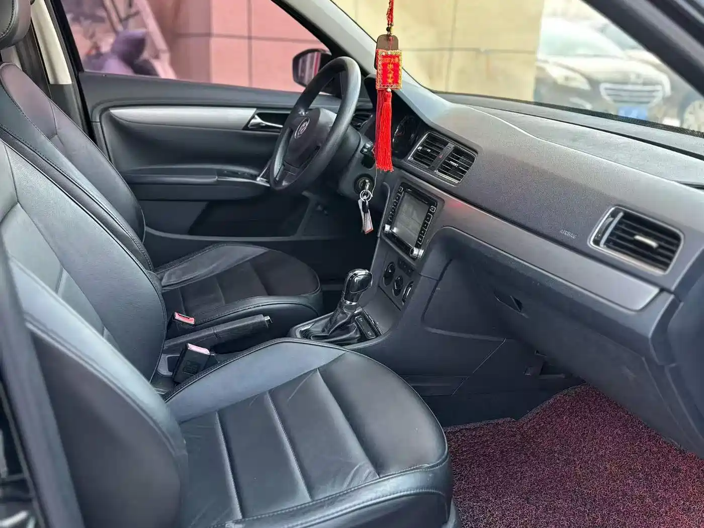 Volkswagen Lavida 2013 Model 1.4TSI DSG Luxury фото 8