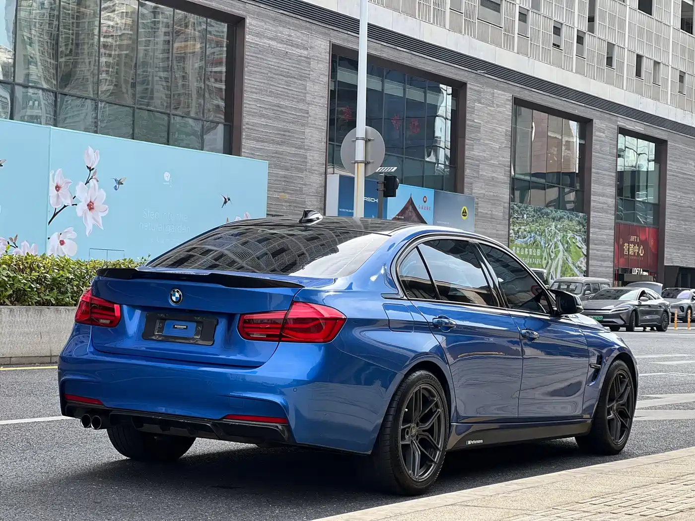 BMW 3 Series 2017 320Li M Sport фото 21