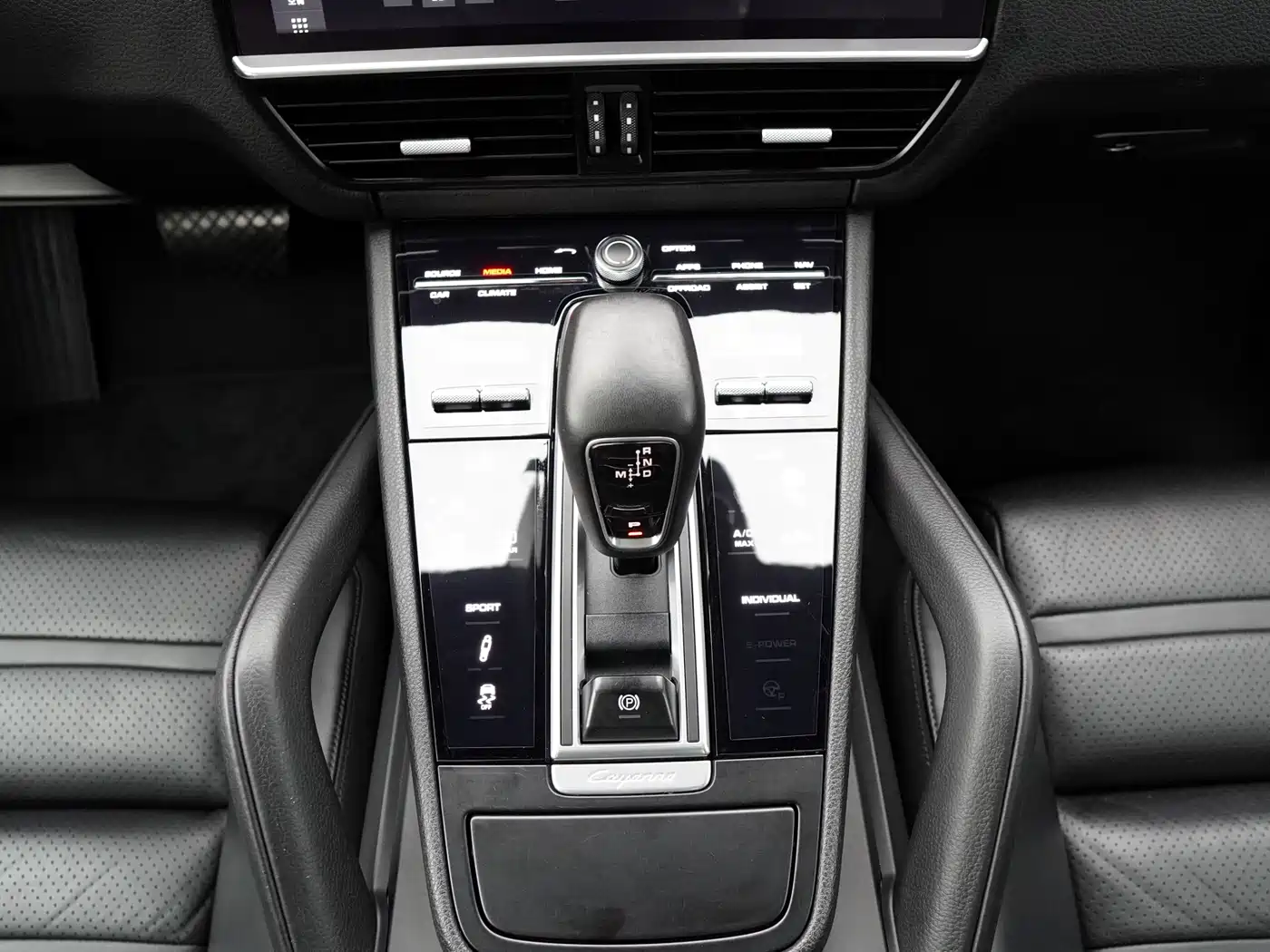 Porsche Cayenne 2018 Cayenne 3.0T фото 10