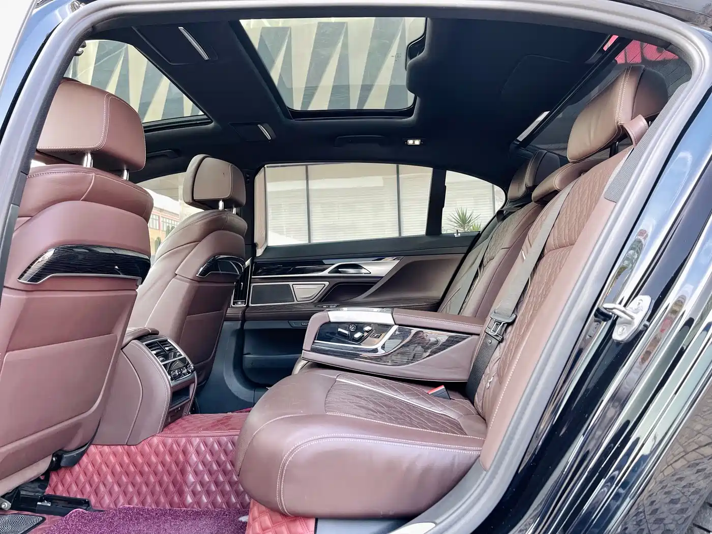 BMW 7 Series 2021 Model 740Li Leading M Sport Package фото 8
