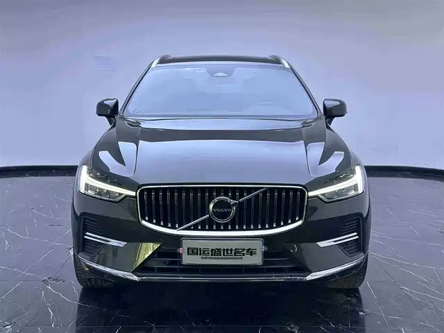Volvo XC60 2022 B5 AWD R-Design — фото 2