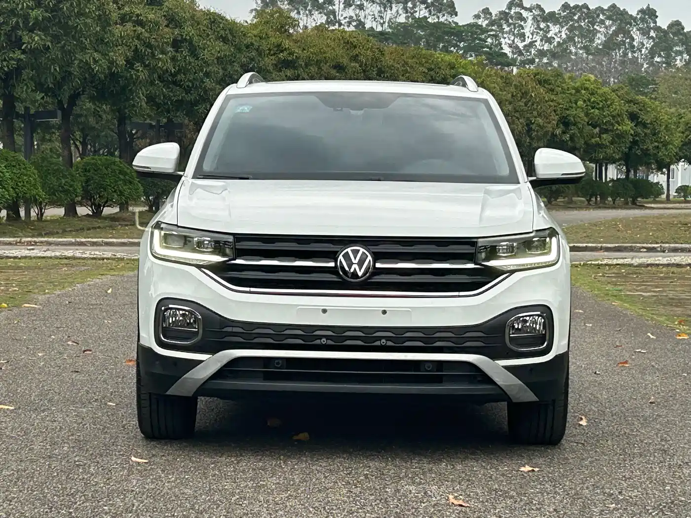 VOLKSWAGEN EXPLORING THE SHADOW