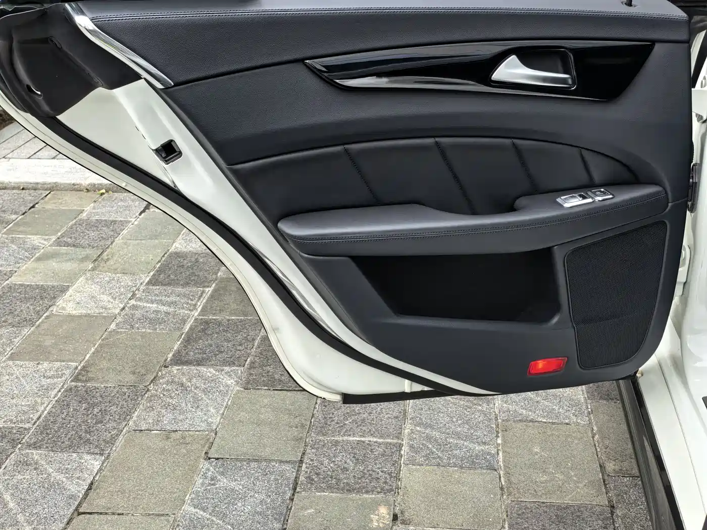Mercedes-Benz CLS AMG 2015 AMG CLS 63 4MATIC фото 8