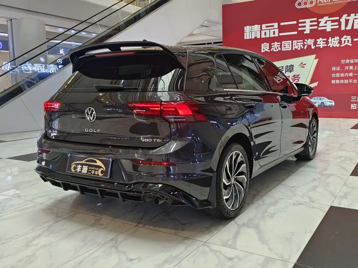 Volkswagen Golf 2023 Facelift 280TSI DSG Pro фото 22