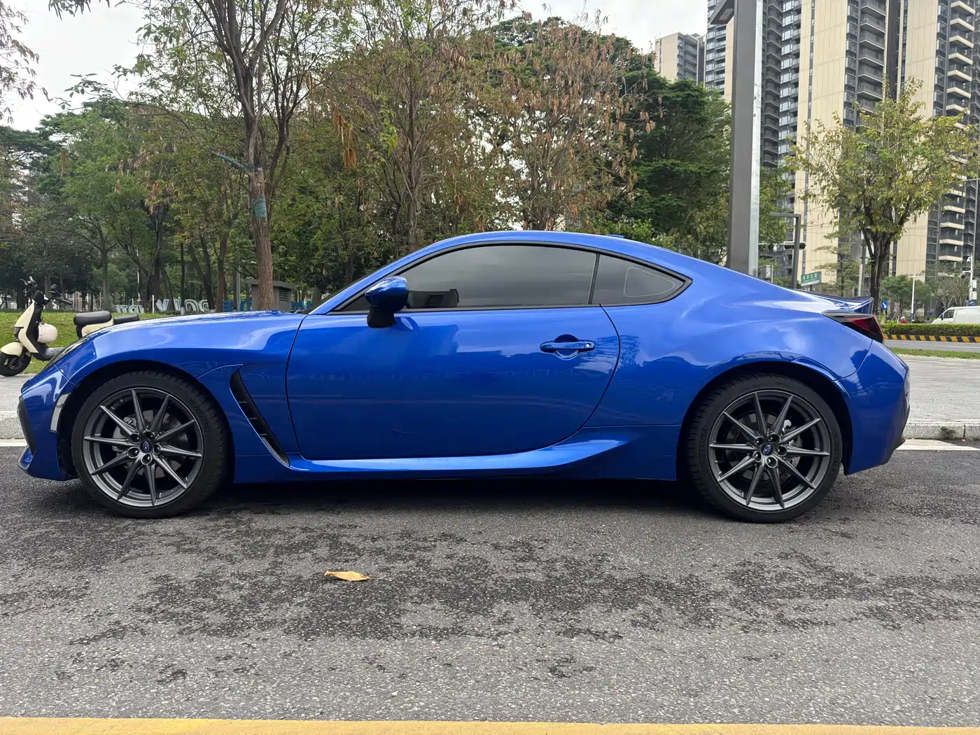 SUBARU BRZ