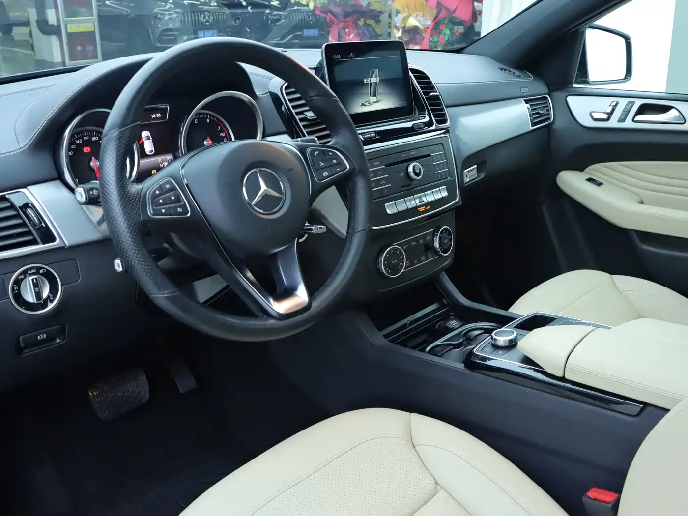 Mercedes-Benz GLE Coupe 2017 GLE 320 4MATIC Coupe SUV фото 5