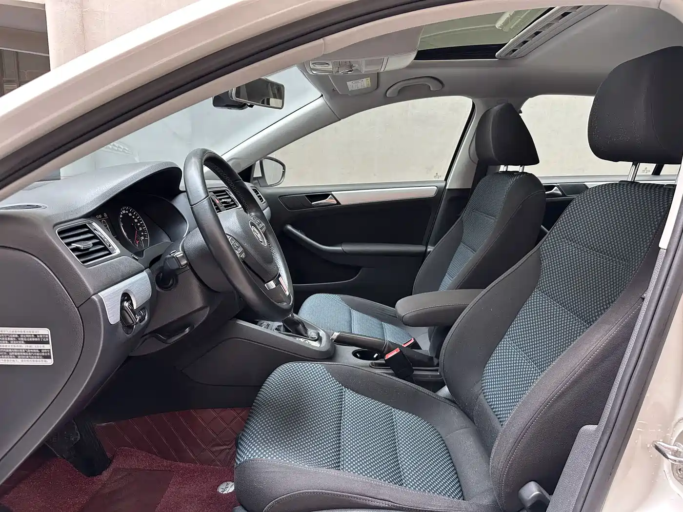 Volkswagen Sagitar 2014 1.4TSI BlueMotion фото 4