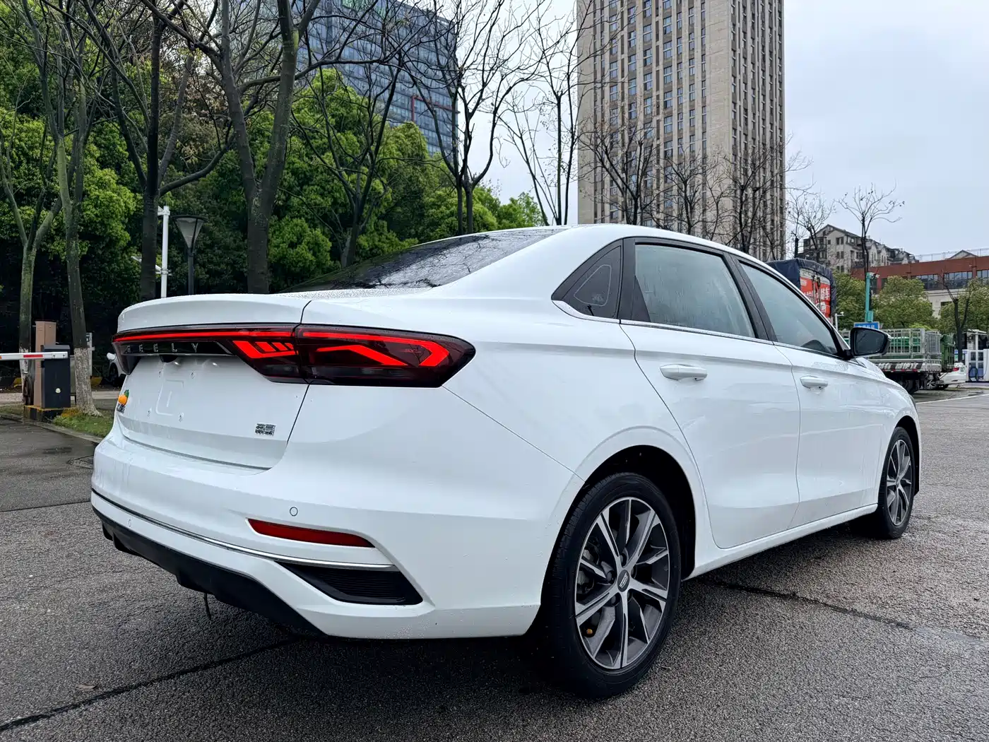 GEELY AUTOMOBILE EMGRAND