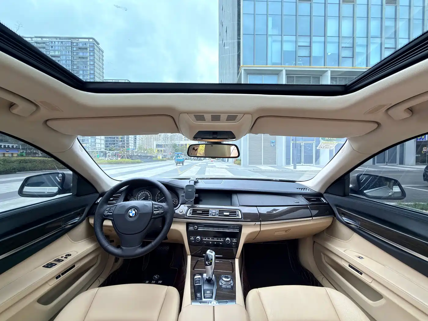 BMW 7 Series 2012 2011 730Li Elegance