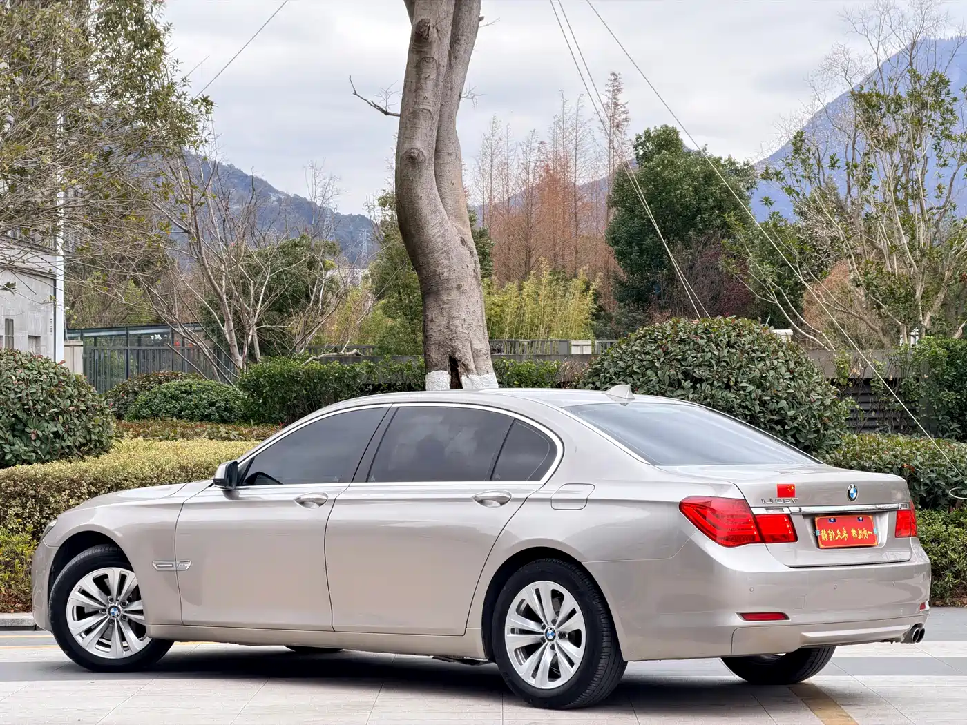 BMW 7 Series 2012 2011 730Li Elegance