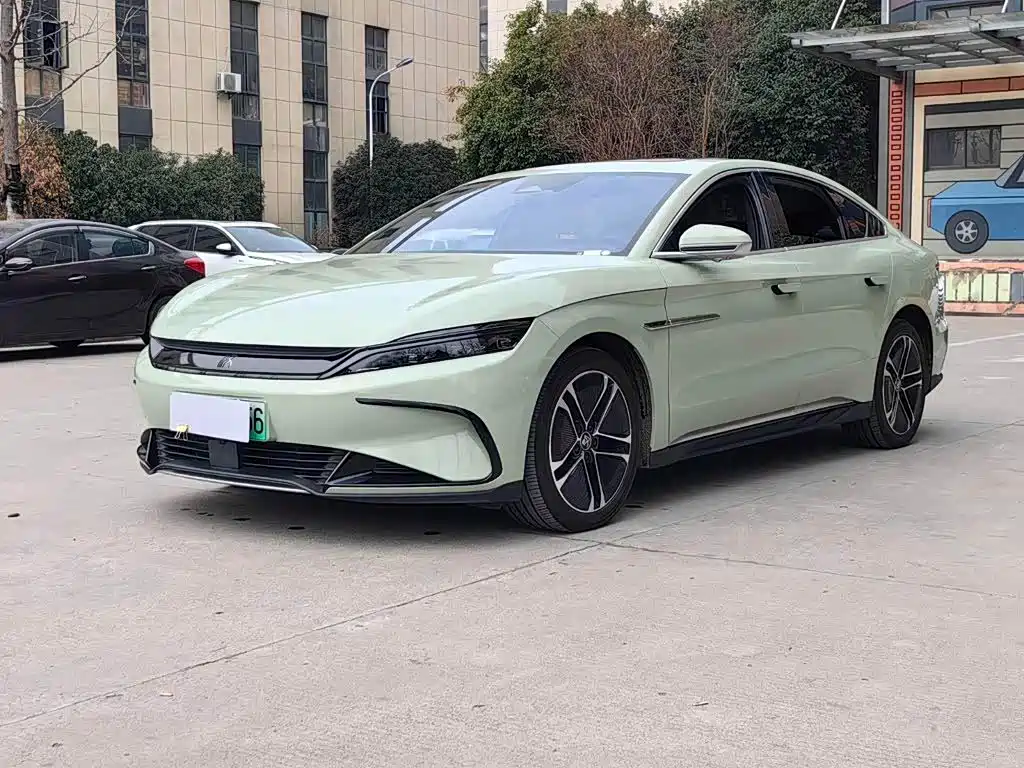Photo 1 - BYD Han