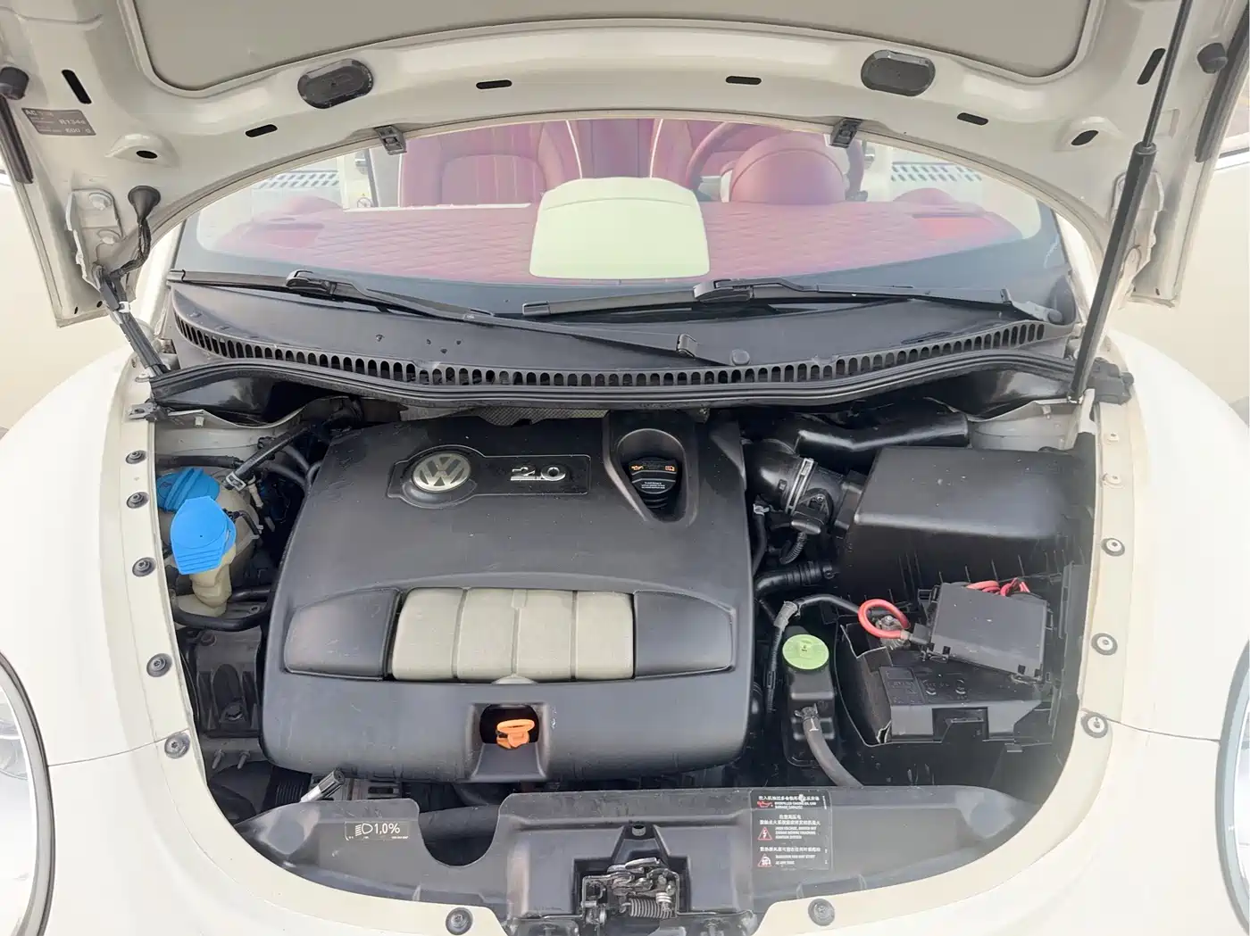Volkswagen Beetle 2009 2.0 AT Top Convertible фото 20
