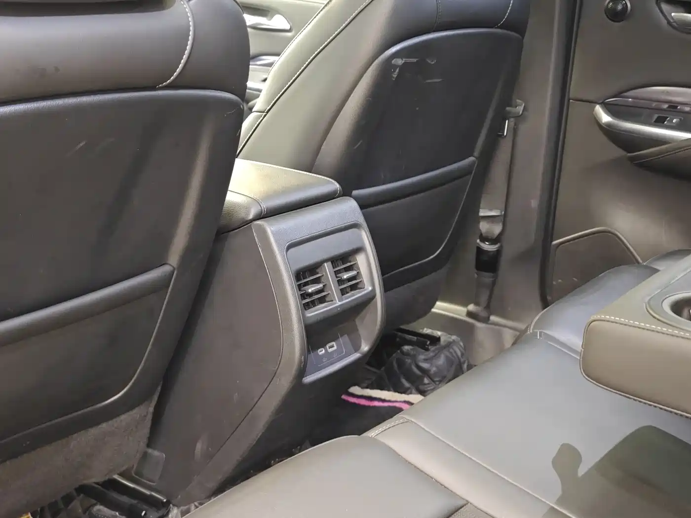Cadillac XT4 2020 28T 2WD Technology фото 25