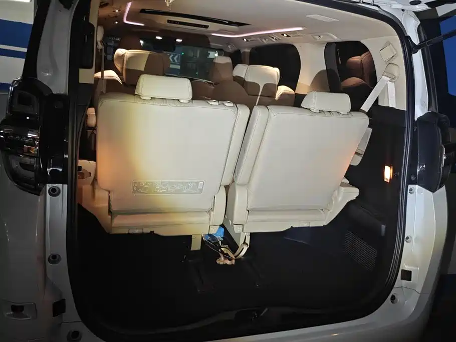 Toyota Vellfire 2019 2019 Hybrid 2.5L HV Premium Edition