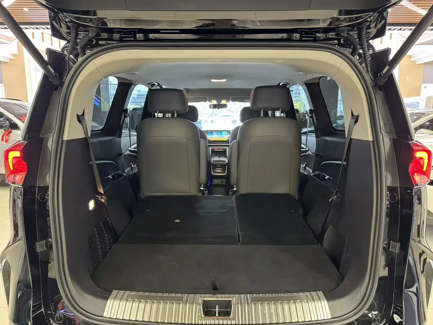 SAIC Maxus Maxus G50 PHEV 2026 2025 Pilot Edition