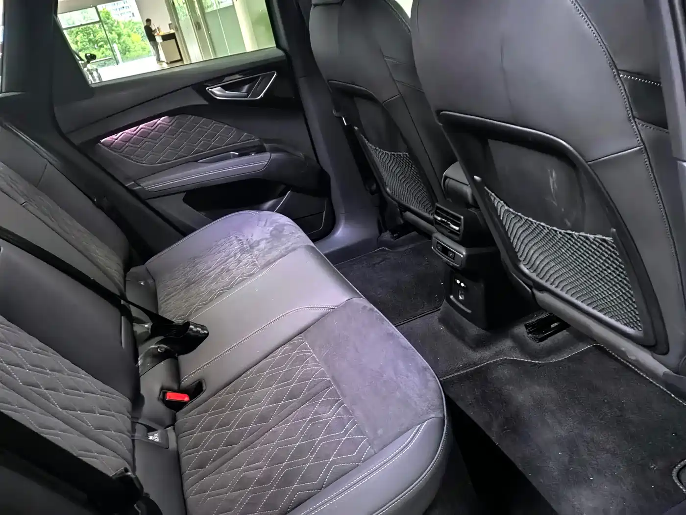 Фото 7 - Audi Q4 e-tron