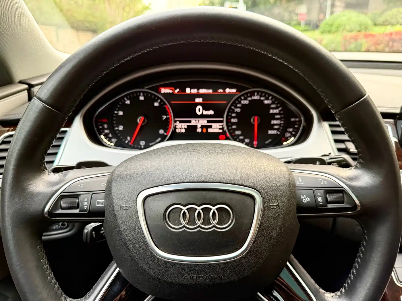 Audi A8 2014 A8L 45 TFSI quattro Comfort фото 13