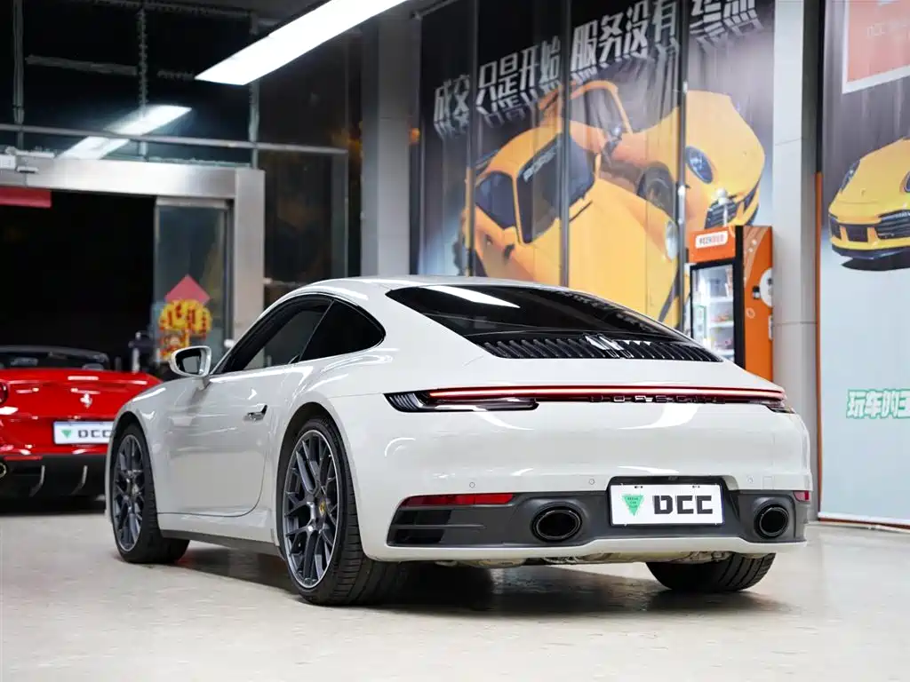 Porsche 911 2023 Carrera 3.0T фото 2