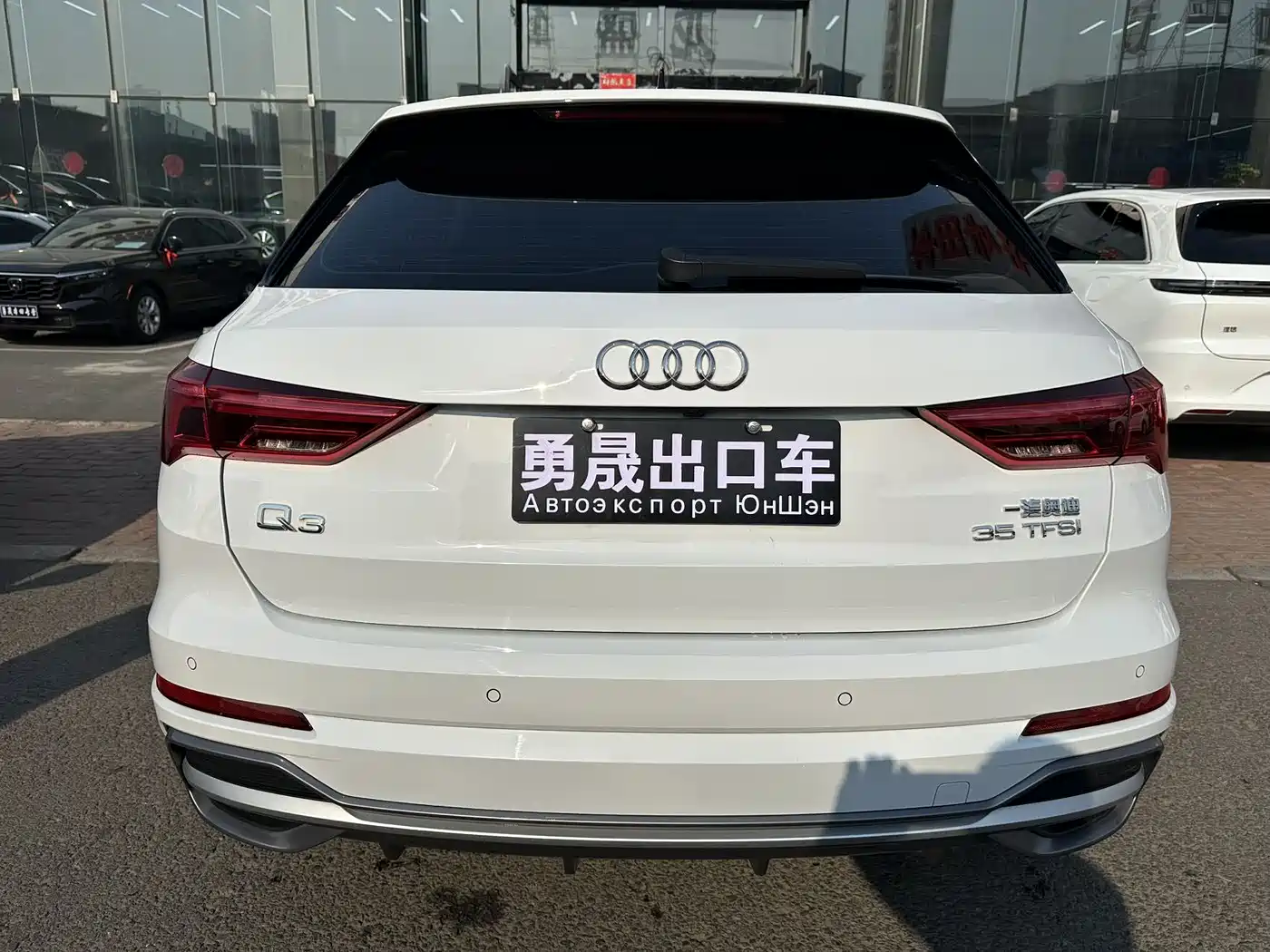 AUDI Q3