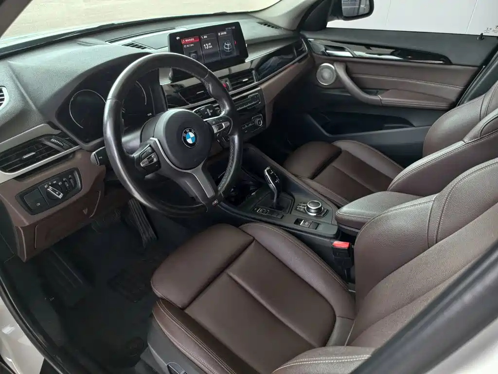 Фото 6 - BMW X1