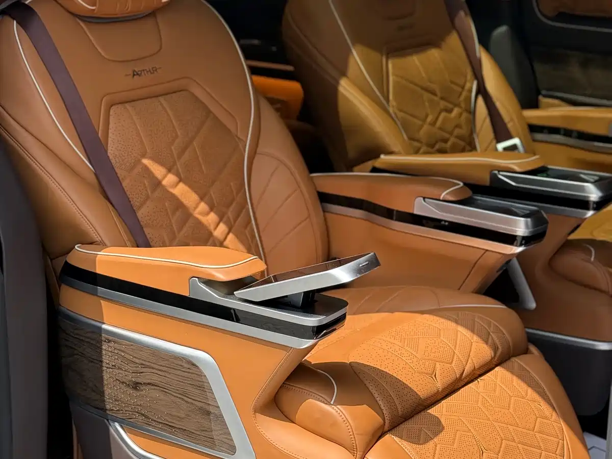 MERCEDES-BENZ V CLASS