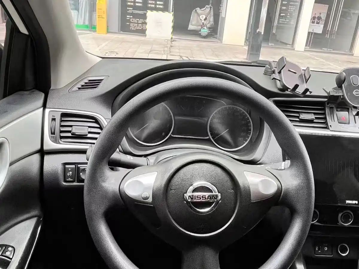 Фото 8 - Nissan Sylphy