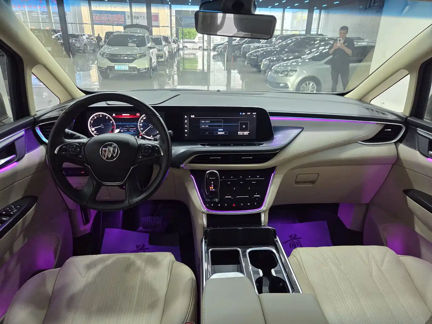 Buick GL8 2023 ES Landmaster Exclusive фото 4