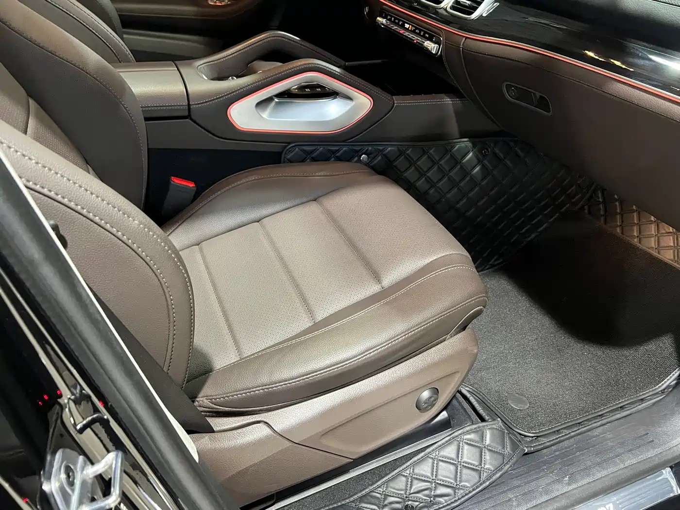 Mercedes-Benz GLS 2023 Second Facelift GLS 450 4MATIC Fashion фото 25