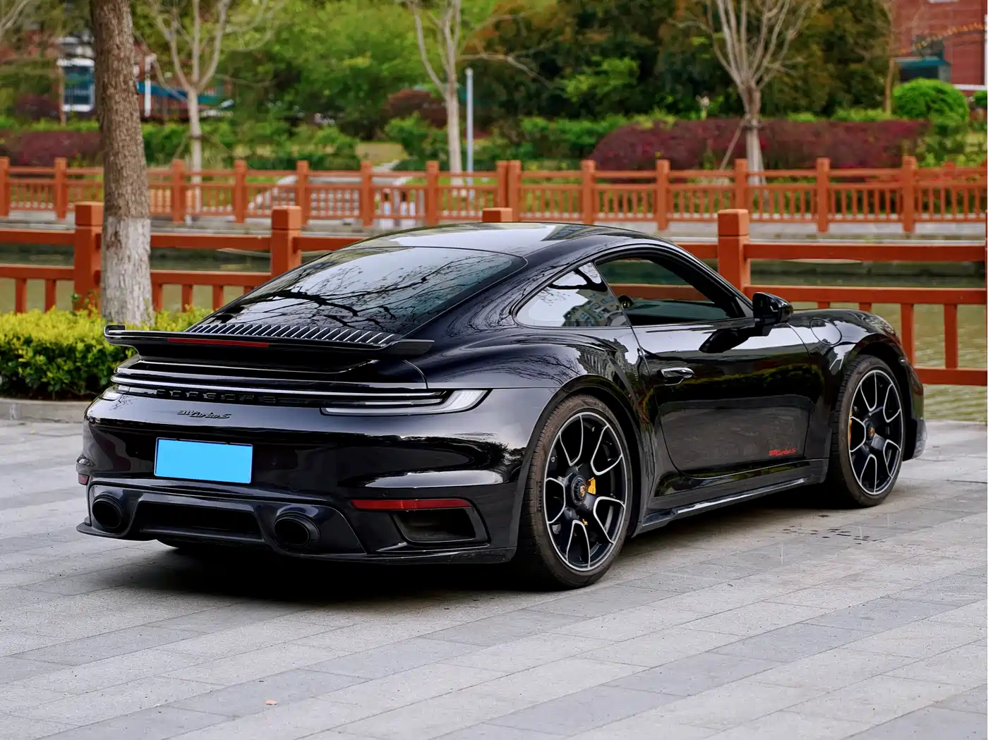 Porsche 911 2023 Turbo S 3.7T фото 7