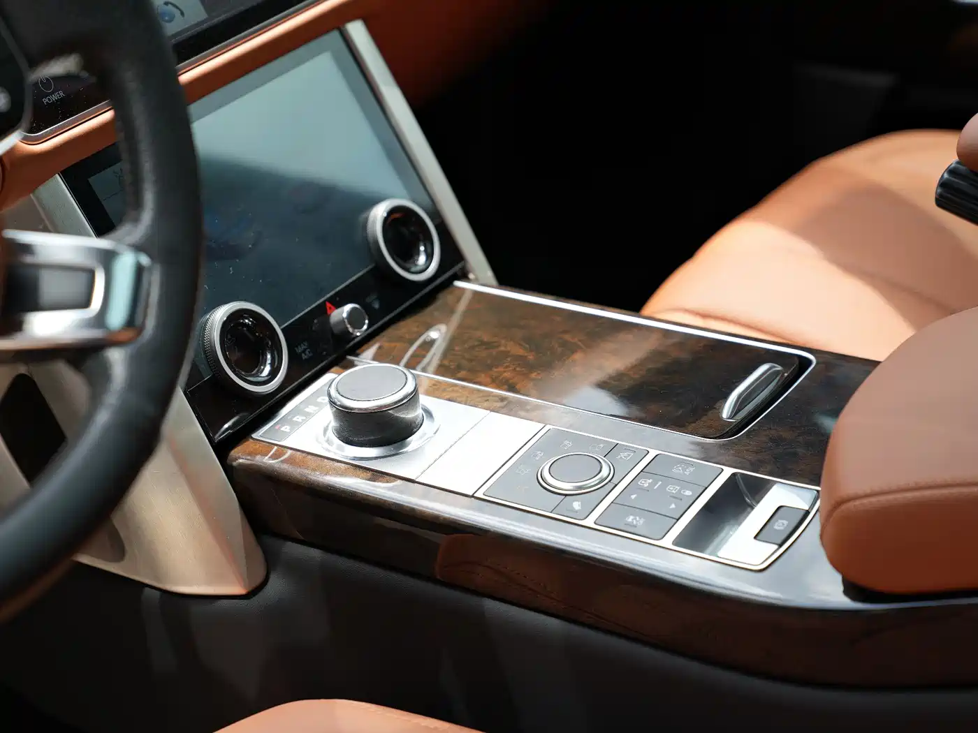 Land Rover Range Rover 2015 3.0 TDV6 Vogue SE Genesis Extended Edition фото 13