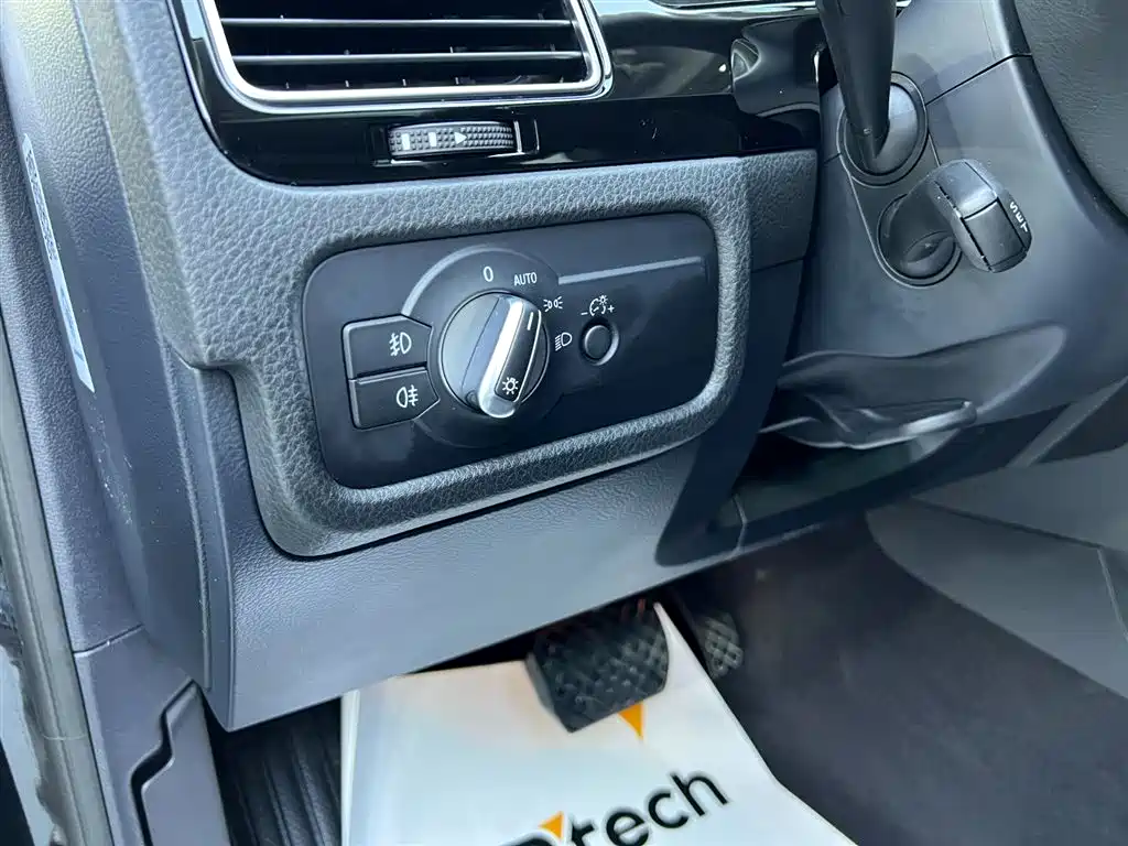 Volkswagen Touareg 2017 3.0TSI Explorer Edition фото 19