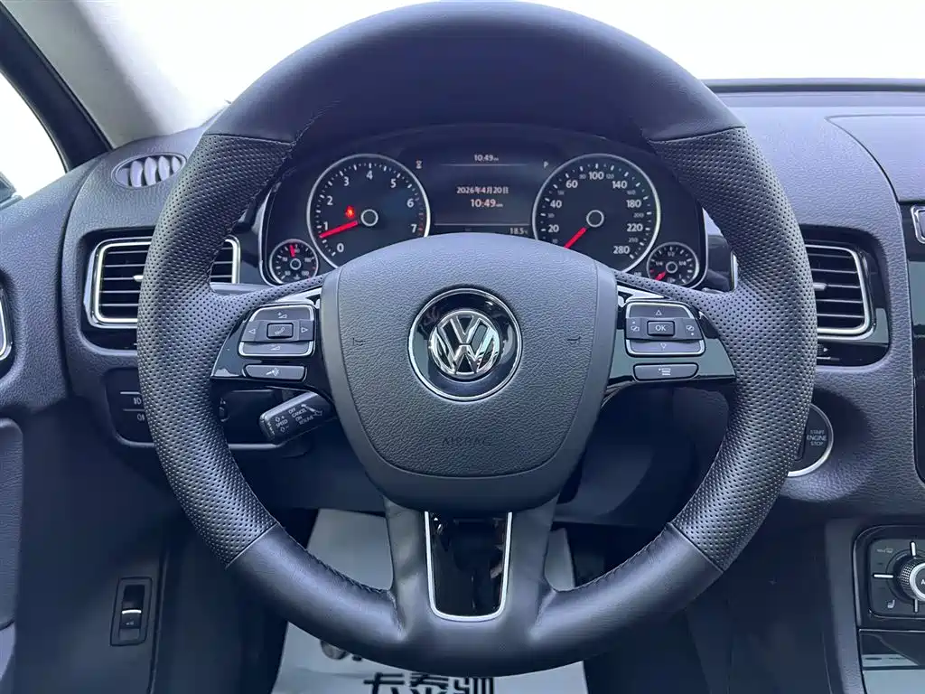 Volkswagen Touareg 2017 3.0TSI Explorer Edition фото 11