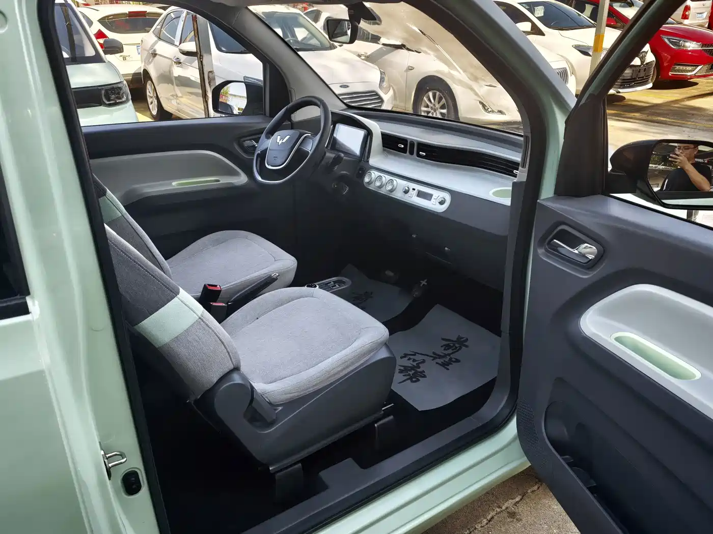 Photo 4 - Wuling Motors Hongguang MINIEV