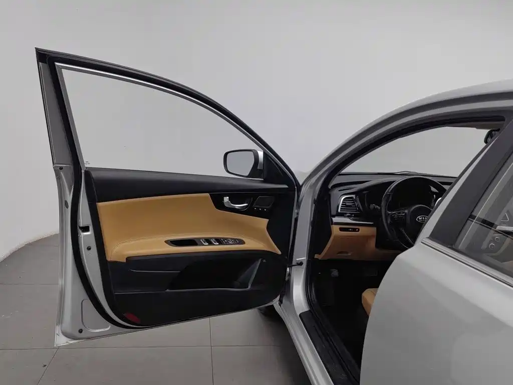 Фото 8 - Kia K4
