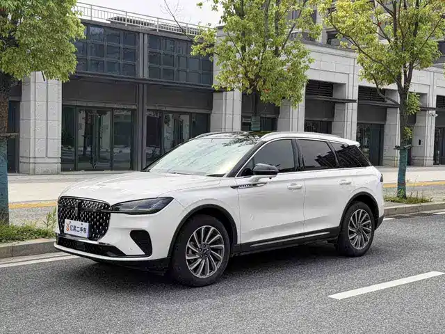 Lincoln Adventurer 2024 2.0T FWD Exclusive Edition