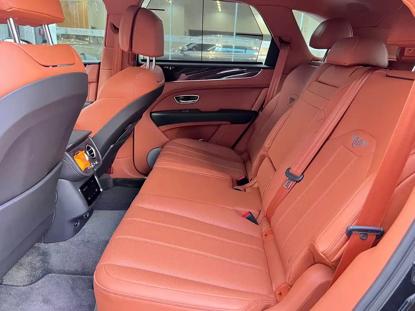 BENTLEY TIMYUE PLUG-IN HYBRID