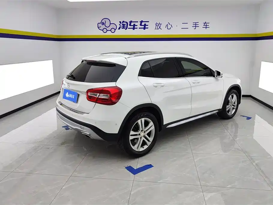 Mercedes-Benz GLA 2016 GLA 200 Dynamic фото 3