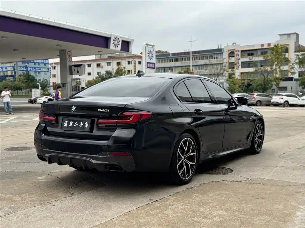 BMW 5 Series (Import) 2021 540i Style Edition M Sport Package фото 5