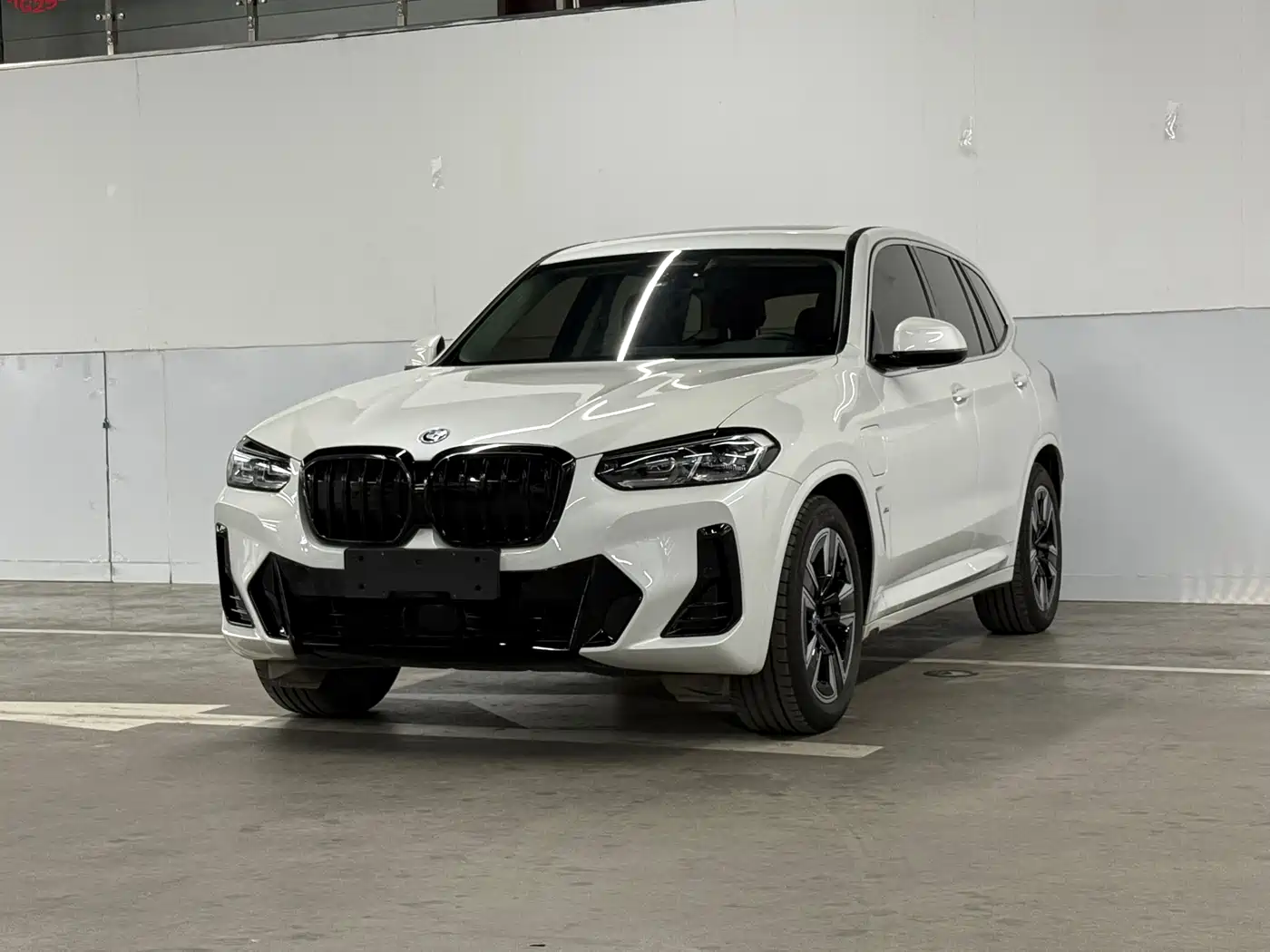 BMW iX3 2024 Leading Edition