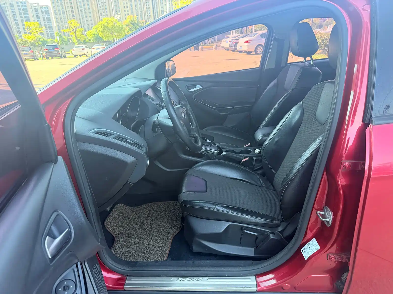 Фото 13 - Ford Focus